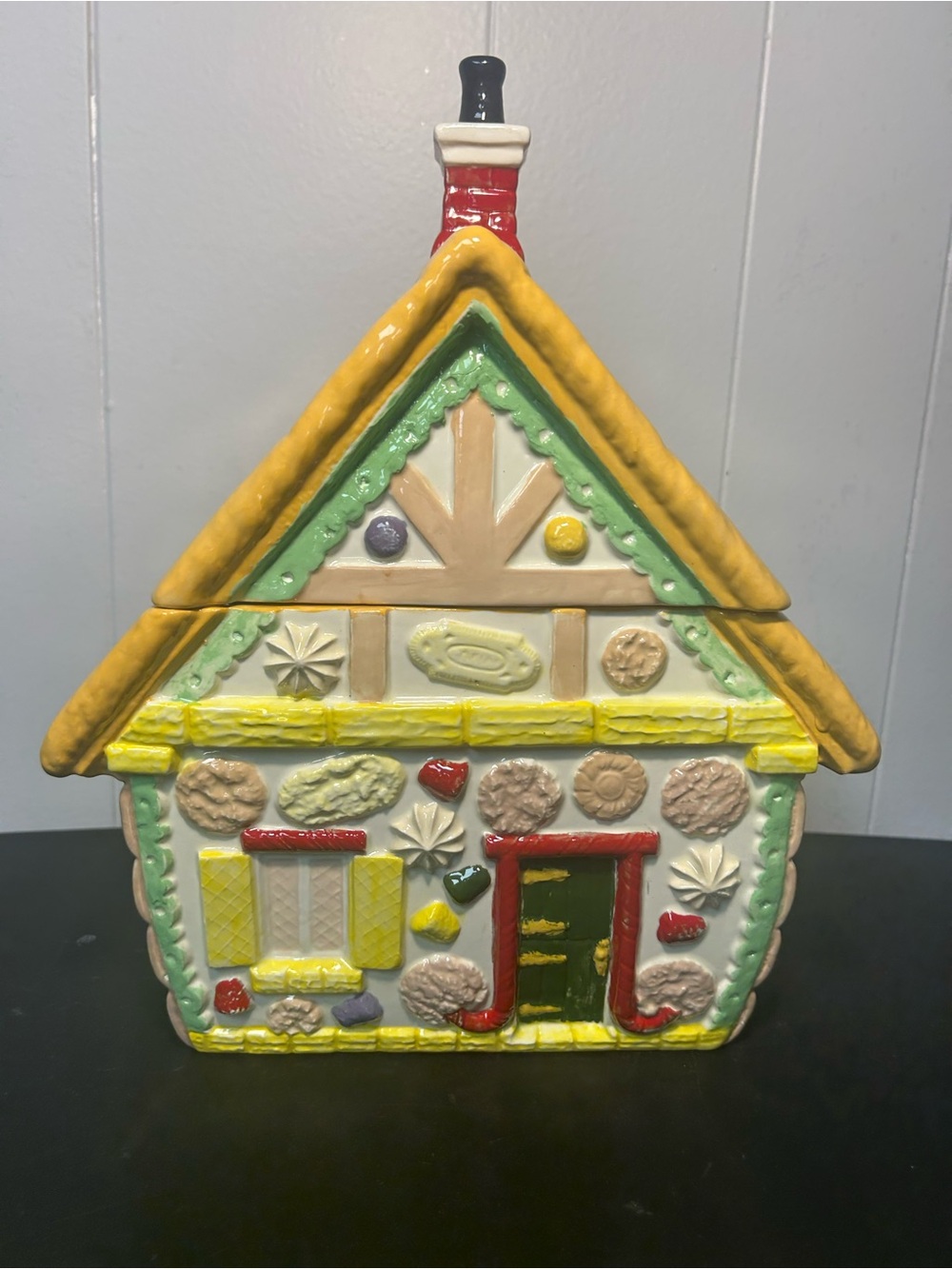 Vintage gingerbread cookie jar signed T&M 1970